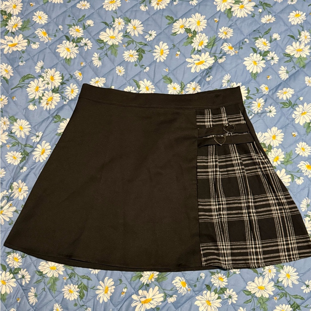 Plaid Accent Black Skirt